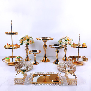 <span class=keywords><strong>Elegante</strong></span> Set Completo di Decorazioni Dorate Lucide per Tavolo da Dessert, Alzata per Torte a 3 Piani in Acciaio Inossidabile Dorato per Matrimoni - Product Image 4