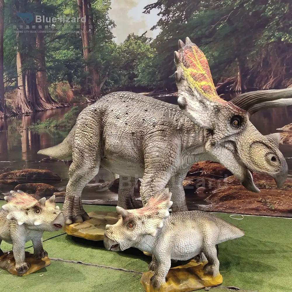 نموذج ديناصورات تُشبه شكل ديناصورات تُشبه شكل ديناصورات تُشبه شكل ديناصورات حقيقية لمتحف الديناصورات