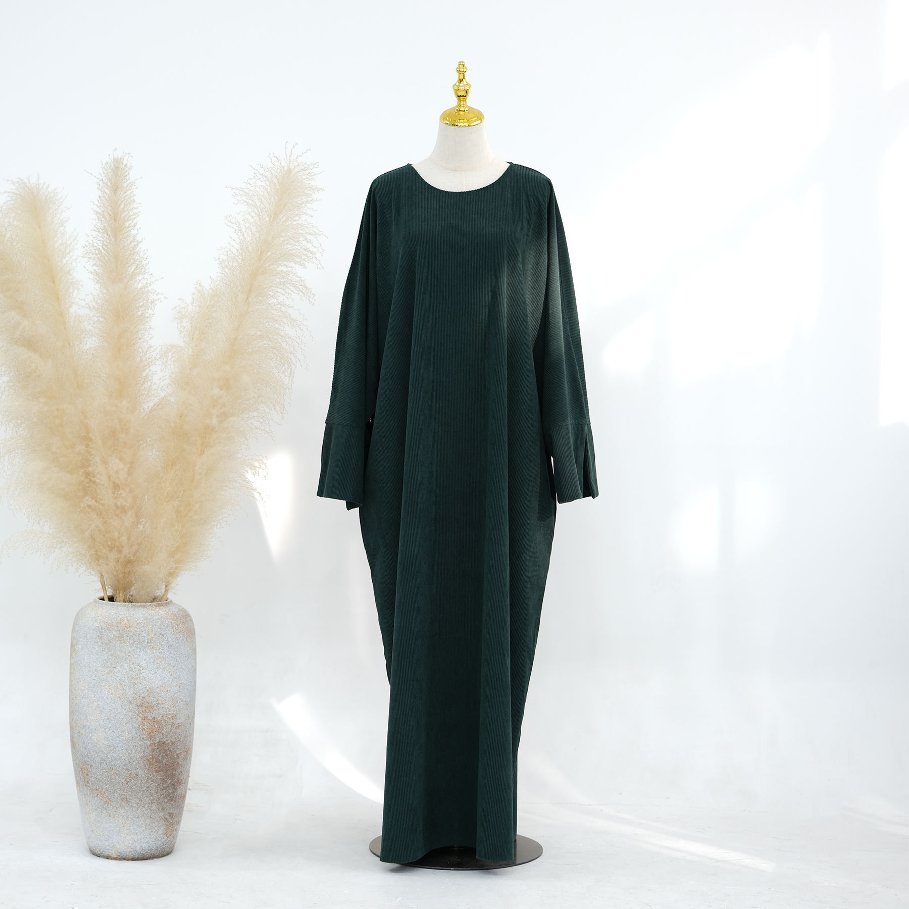 สีเขียวเข้ม