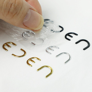 Etiquetas Rectangulares Personalizadas de PVC Vinilo 3D con Relieve, Transferibles por Calor, para Prendas, Zapatos y Sombreros, Lavables, con Borde Cortado a Calor - Product Image 1