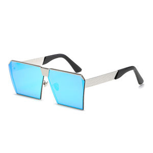 แว่นกั<span class=keywords><strong>น</strong></span>แดดแฟชั่<span class=keywords><strong>น</strong></span><span class=keywords><strong>ล่าสุด</strong></span>สำหรับผู้หญิง 2026 แว่นตาแฟชั่นผู้ชาย ดีไซ<span class=keywords><strong>น</strong></span>์เ<span class=keywords><strong>น</strong></span>อร์สำหรับสุภาพสตรี กรอบใหญ่ แว่นกั<span class=keywords><strong>น</strong></span>แดดโอเวอร์ไซส์ - Product Image 2