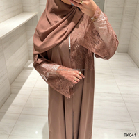 Ensemble Abaya de Luxe en Dentelle Style Dubaï 2026 avec Hijab