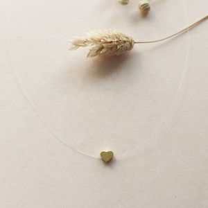 Gargantilla de estrella transparente flotante, hilo de pescar Unisex, collar Invisible de ilusión de corazón - Product Image 3