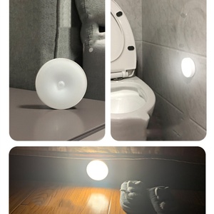Lampe de nuit à détecteur de mouvement LED rechargeable par USB pour armoire - Product Image 3