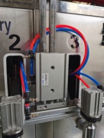 Machine de remplissage semi-automatique à 4 têtes pour liquides, en acier inoxydable 304, remplisseur pneumatique pour huile, jus, sauce, OEM disponible