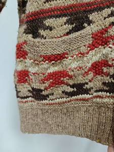 Cardigan décontracté pour femme à col cranté, en laine/cachemire respirant, tricoté à la machine 12GG, texture tissée aux tons terreux, logo frontal - Product Image 4