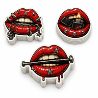 Autocollants personnalisés lèvres rouges style punk, imperméables, style rock, chaîne à pointes, vinyle chromé PVC découpé, design autocollant moto personnalisé