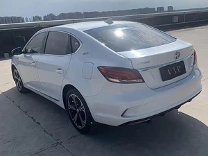 MG6 2018 Automatique Édition Luxe 20t R17 Essence 50 000 Miles Freins à disque avant et arrière 5 Places Hayon Caméra MG6 20t 2018 - Product Image 5