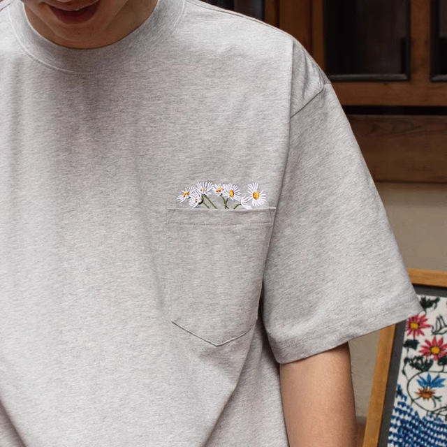 T205 Men Women Grey Chinese Style Small Flower Embroidery Pocket Heavy Weight Ice Feel Vintage Short Sleeve T Shirt Summer Tops