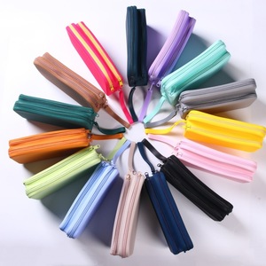 Bolsa de almacenamiento portátil con cremallera de silicona, monedero, bolsa para pintalabios y cosméticos, bolsa de viaje, asa suave unisex - Product Image 1