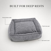Coussin carré gris en peluche pour chien, canapé-lit surélevé pour animaux de compagnie, lit doux pour chiot pour coin de maison