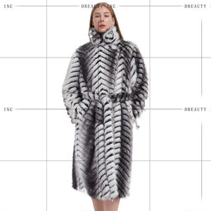 Manteau long décontracté en fausse fourrure de renard pour femme, style urbain, avec ceinture, coupe ample et tissée - Product Image 1