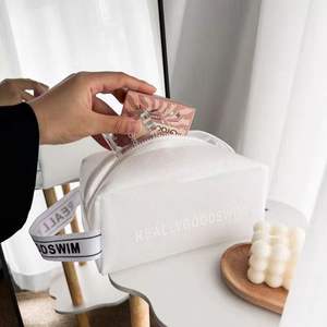 Bolso de mano de PVC a cuadros, bolso de mano impermeable, bolsos de mano de cosméticos personalizados a la moda para almacenamiento de viaje, mujeres y hombres - Product Image 4