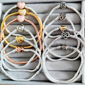 <span class=keywords><strong>Bracciale</strong></span> Pandora in <span class=keywords><strong>Argento</strong></span> <span class=keywords><strong>925</strong></span> con Chiusura a Cuore e Catena a Osso di Serpente Fai-da-Te per Signore - Affascinante <span class=keywords><strong>Bracciale</strong></span> con Perline - Product Image 1