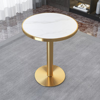 Table de salle à manger multifonctionnelle personnalisable en ardoise marbrée à bords dorés pour restaurant occidental de luxe léger et hôtel, avec chaises