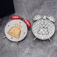 Hip Hop Full Iced Out Cubic Zircon Diamante Chapado en oro 925 Plata Rojo Despertador Dinero Colgantes para hombres