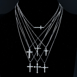 Joyería Religiosa, Collar con Colgante de Cruz de Jesús en Plata de Ley 925 con Diamantes Moissanite VVS para Hombre y Mujer - Product Image 3