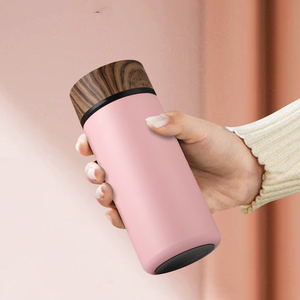 ขวดน้ำเก็บความร้อนสุญญากาศสแตนเลสสตีลสองชั้น ขนาด 300 มล. ยี่ห้อ IStapromo รุ่น Gifts Brief พร้อมฝาไม้ลายไม้ - Product Image 3