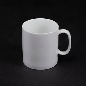 Nouvelle tendance ensemble de vaisselle en céramique d'argile haute blanche hôtel Restaurant vaisselle en porcelaine blanche pure assiettes à article unique - Product Image 4