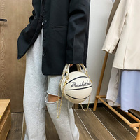 Tas Selempang Wanita Trendi Serbaguna Desain Bola Basket Unik Hiasan Huruf PU Resleting Tunggal Keras