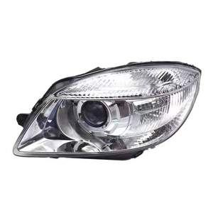 Faro Anteriore Skoda <span class=keywords><strong>Fabia</strong></span> Semiassemblato Bianco con Lente, Adatto per Modelli Vecchi dal <span class=keywords><strong>2008</strong></span>, 2009, 2010 e 2011, Codice Ricambio 5JD941016A - Product Image 4