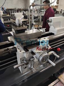 Высокоточный универсальный горизонтальный токарный станок CD6241V для обработки металла, средней мощности, с регулируемой скоростью - Product Image 4