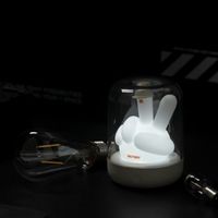Atmosphère rétro petite veilleuse chambre humeur sommeil lumière nuit lampe table de chevet