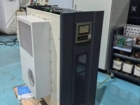 Alimentation électrique de secours industrielle en ligne triphasée 50Hz UPS 90KVA 120KVA 200KVA 240KVA 480KVA pour ordinateur et protection contre la foudre