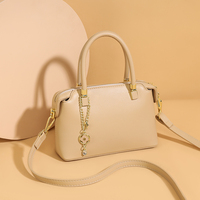 Sac à bandoulière de haute qualité au design tendance avec pendentif, idéal pour un usage quotidien – Vente en gros usine