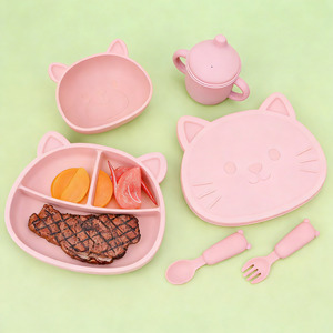 Juego de Vajilla de Silicona para Bebés con Logotipo Personalizado OEM, Plato con Succión, Tazón, Cuchara y Tenedor Libres de BPA para Venta al Por Mayor - Product Image 1