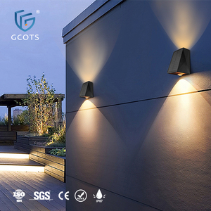 Lámpara de Pared Exterior Impermeable GCOTS, Lámpara de Pared LED Solar Luminosa para Jardín, Valla, Pared Exterior - Product Image 1