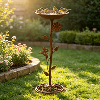 Bain d'oiseaux vintage rustique en métal avec motif floral et papillon, décoration de jardin extérieur