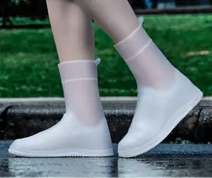 Sıcak satış su geçirmez ve kaymaz silikon yağmur ayakkabıları toptan ayak bileği patik ayakkabı ayakkabı koruma silikon yağmur çizmeleri
