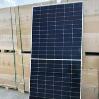 Pompe solaire Lebria et panneau solaire photovoltaïque, panneau solaire PV, structure de montage au sol