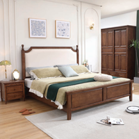 Bois massif américain Lit King California Armoire Coiffeuse Chevet Ensemble de meubles de chambre à coucher Lit d'hôtel 5 étoiles Personnalisable
