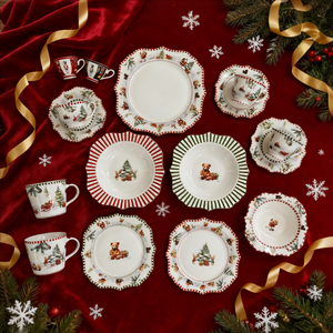 <span class=keywords><strong>Service</strong></span> <span class=keywords><strong>de</strong></span> table <span class=keywords><strong>de</strong></span> <span class=keywords><strong>Noël</strong></span> festif - Assiettes et tasses en porcelaine avec motifs <span class=keywords><strong>de</strong></span> poinsettia, <span class=keywords><strong>de</strong></span> chaussette et <span class=keywords><strong>de</strong></span> cloche (motif flocon <span class=keywords><strong>de</strong></span> neige rouge et or) - Product Image 1