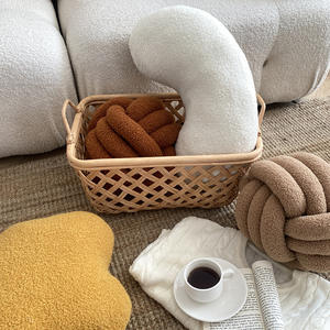 Coussin décoratif de luxe amovible en forme d'étoile, style nordique, imprimé animal, technique de tissage matelassé, pour la maison - Product Image 3