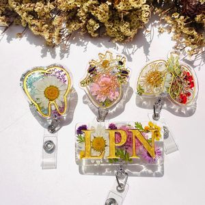 Tongxin resina vera fiore che allatta distintivo retrattile floreale alligatore retrattile Reel Clip porta Badge regalo di compleanno <span class=keywords><strong>regali</strong></span> per infermiere - Product Image 1