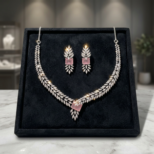 Compre en Línea el Collar de Gargantilla Kanhai Jewels para Mujer, de Latón Americano con Circonitas, Chapado en Dos Tonos, 14 Pulgadas de Largo, para Aniversario o Uso Diario, 445548 - Product Image 3