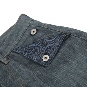 <span class=keywords><strong>Jeans</strong></span> da Uomo Personalizzati in Denim Grezzo Selvedge con Patta in <span class=keywords><strong>Pelle</strong></span> Lavorata, Gamba Larga, Stile Western Floreale Goffrato, Bottoni Ornamentali, Artigianali e <span class=keywords><strong>di</strong></span> Stile Heritage - Product Image 5