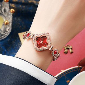 Women’s Luxury <b>Clover</b> Quartz Watch Elegant Rhinestone <b>Bracelet</b> Wristwatch Fashion Jewelry Style Ladies Dress Watch Gift for Wome - Product Image 6