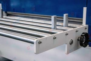 स्टील प्लेट लेवलिंग मशीन धातु शीट कोइल स्लेट काटने वाली फ्लैटनिंग सीधे मशीन - Product Image 5