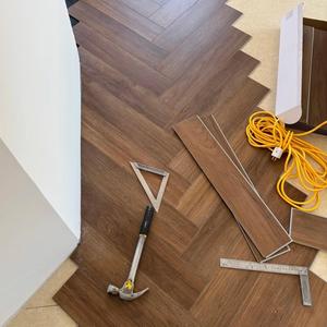 <span class=keywords><strong>Parquet</strong></span> stratifié SPC étanche à système de clic, pour usage hospitalier, surface intérieure traitée, planches confortables, structure ABA - Product Image 4