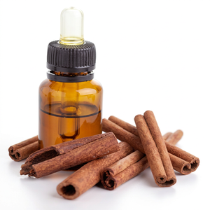 Huile d'écorce de cannelle à bas prix en provenance d'Inde - Product Image 1