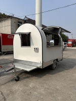 Camion de restauration rétro blanc pour café, foodtruck, remorque à bubble tea, hot-dog, hamburger, frites, crêpes, à vendre