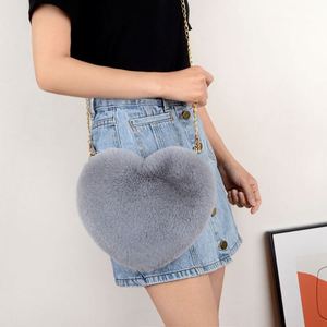 Nuevo Bolso de Moda con Forma de Corazón de Peluche, Bolso de Mano con Cadena, Bolso Tipo Tote para Mujer - Product Image 5