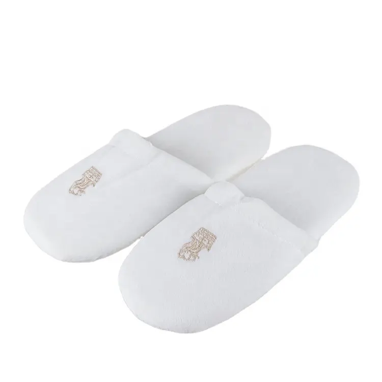 eco-friendly disposable hotel amenities white closed toe hotel bedroom slippers