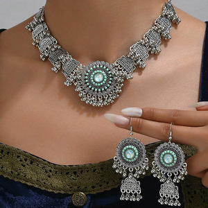 Parure de <span class=keywords><strong>bijoux</strong></span> berbères amazighs algériens vintage avec strass rouges, collier ras-du-cou à pampilles clochettes et boucles d'oreilles, <span class=keywords><strong>bijoux</strong></span> de mariage pour femmes - Product Image 3