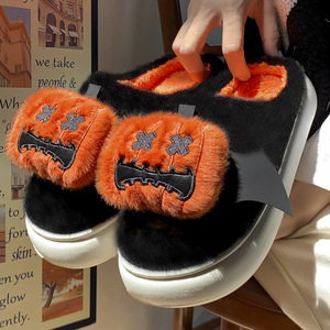 Chaussons en gros pour femmes et hommes, à semelle épaisse, motifs amusants (Joker, Père Noël, poulet, citrouille), Nouveauté Hiver Automne - Product Image 5