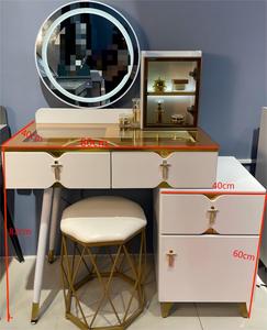Nhà Máy Bán buôn kích thước nhỏ hiện đại bàn trang điểm với LED gương kính MDF trang điểm Vanity dressers với LED gương - Product Image 2